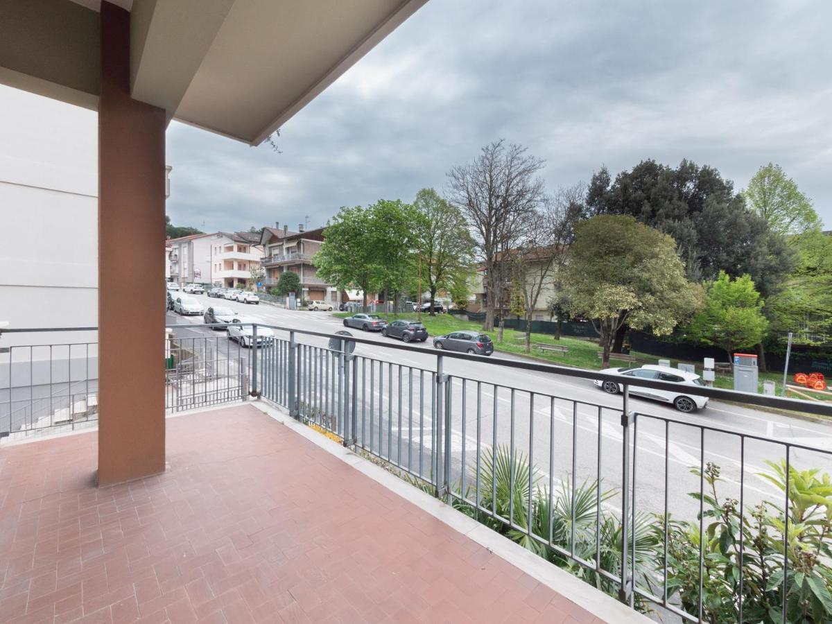 פסארו Flaminia Bright & Roomy Apartment מראה חיצוני תמונה