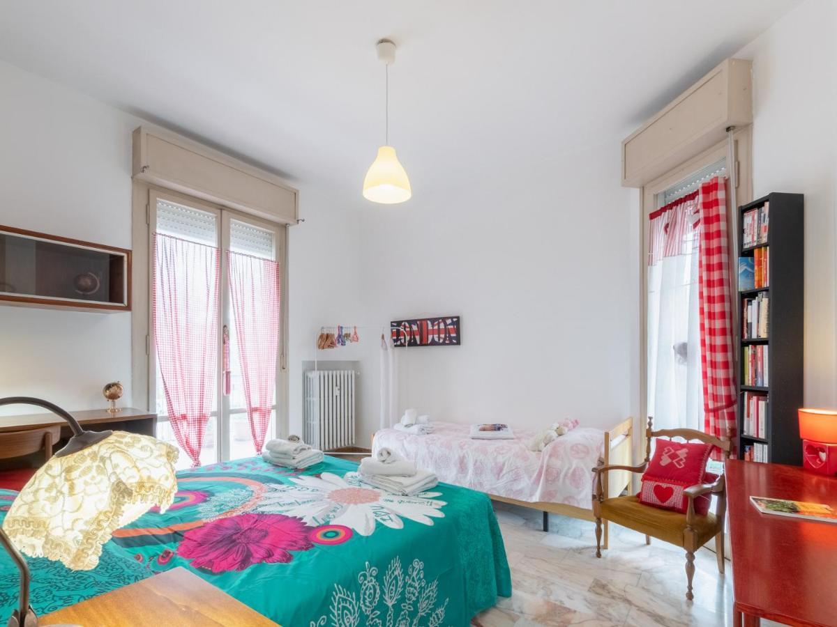 פסארו Flaminia Bright & Roomy Apartment מראה חיצוני תמונה
